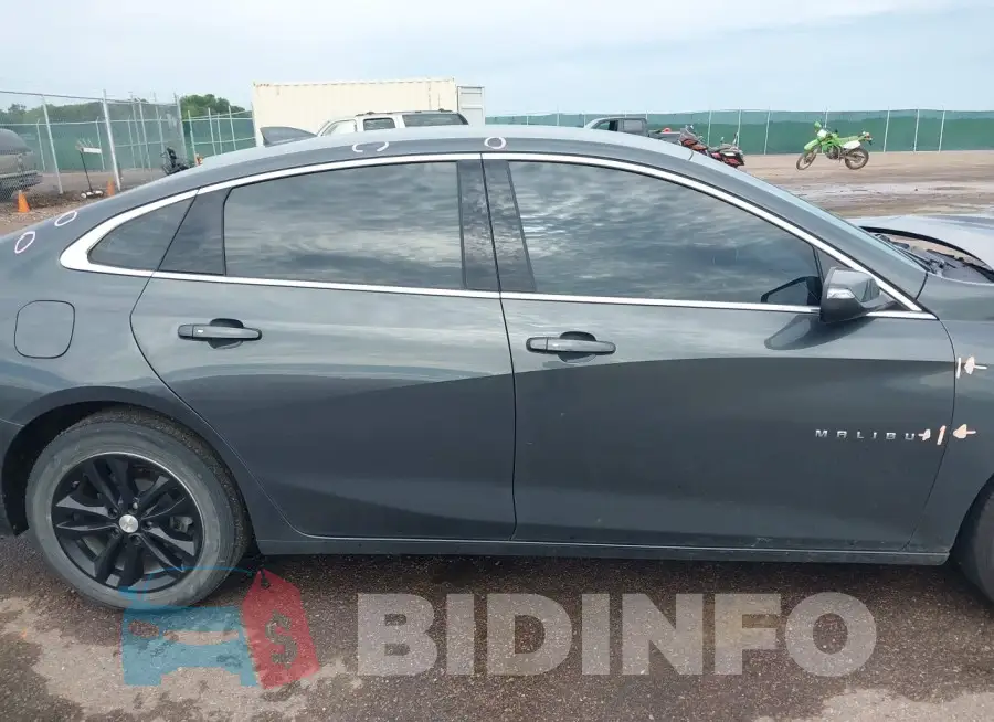 1G1ZD5ST5JF131755 Photo# 13