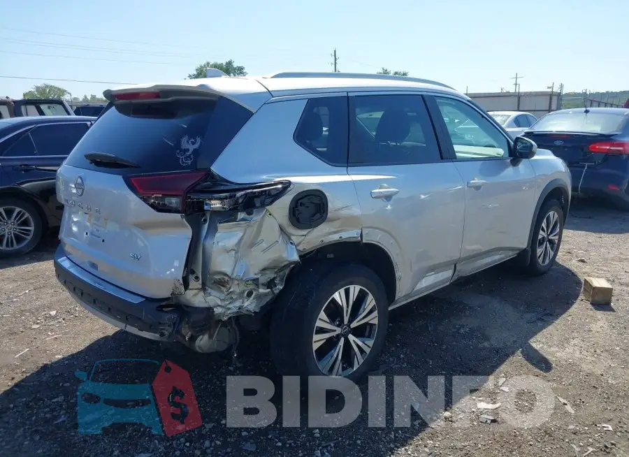 5N1BT3BA2PC670869 Photo# 4