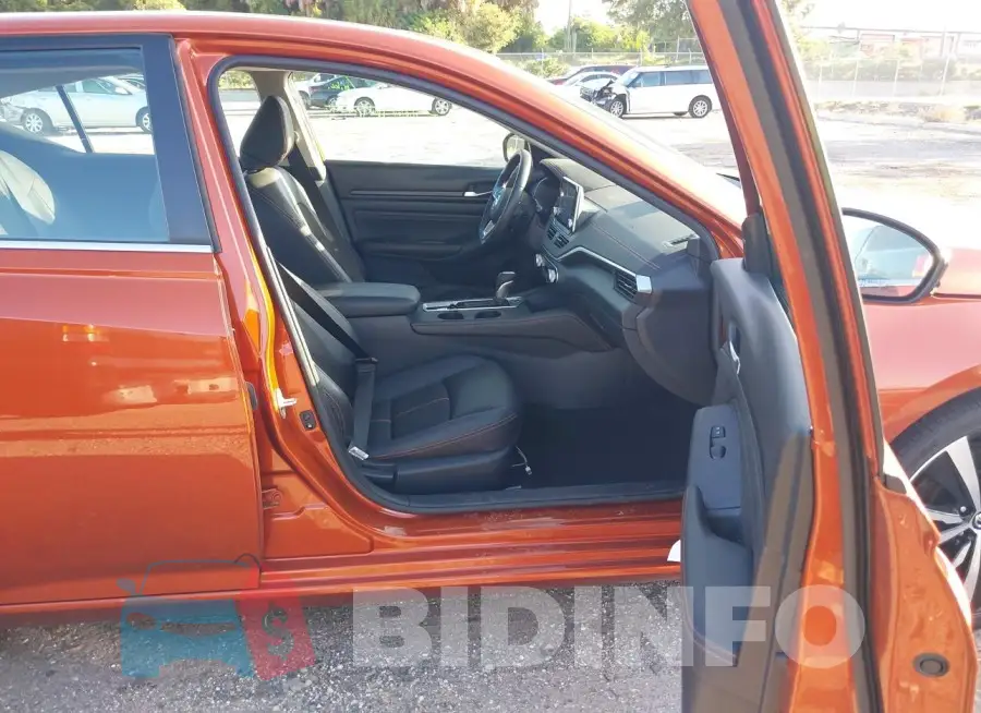 1N4BL4CV9LC259707 Photo# 5