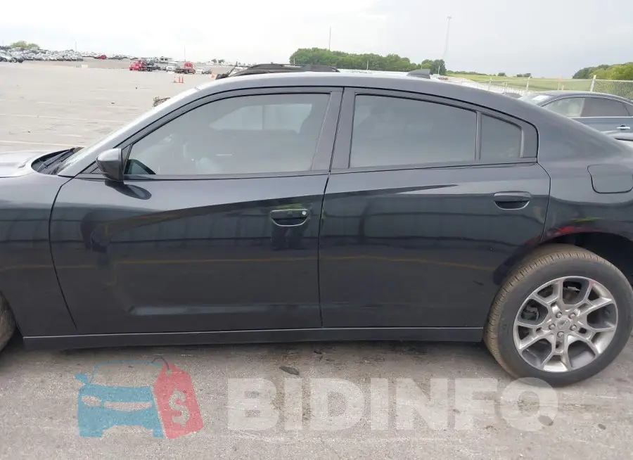 2C3CDXJG7GH294366 Photo# 15