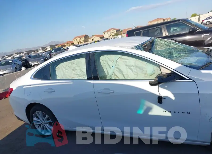 1G1ZD5ST2JF269589 Photo# 13