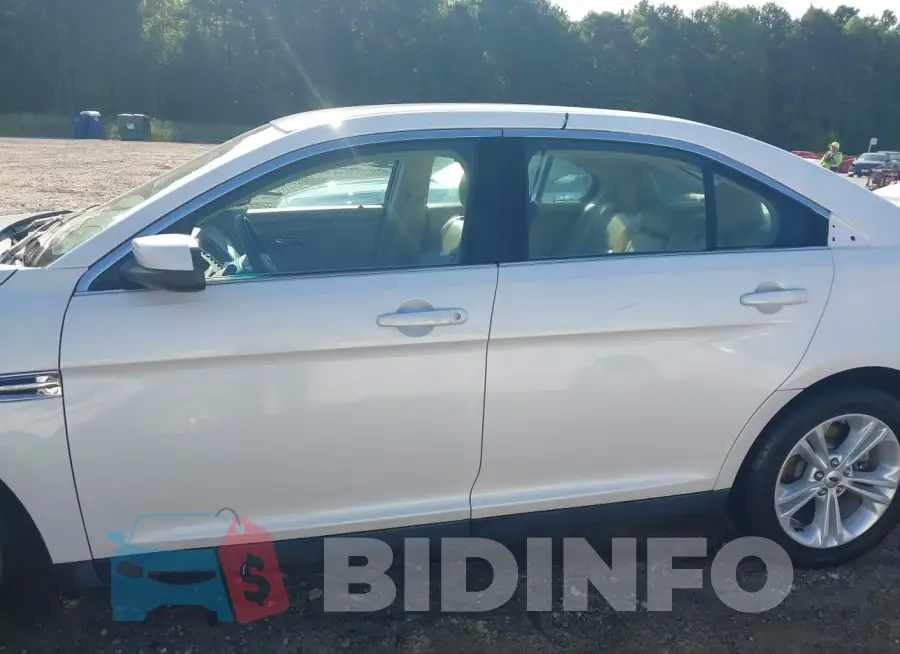 1FAHP2E83FG174157 Photo# 15