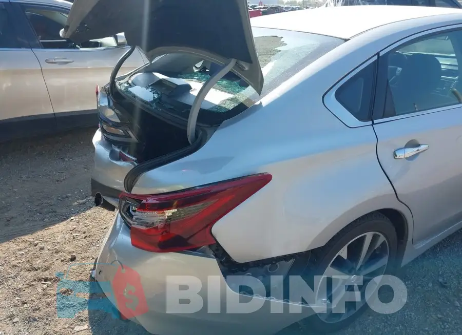 1N4BL3AP9HC194122 Photo# 18
