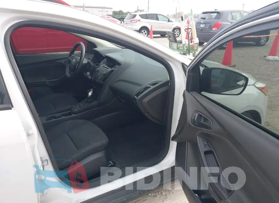 1FADP3E2XGL267007 Photo# 5