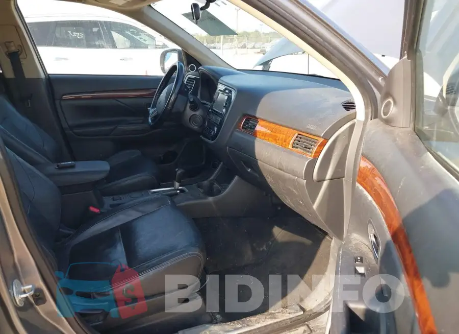 JA4AD3A34EZ008540 Photo# 5