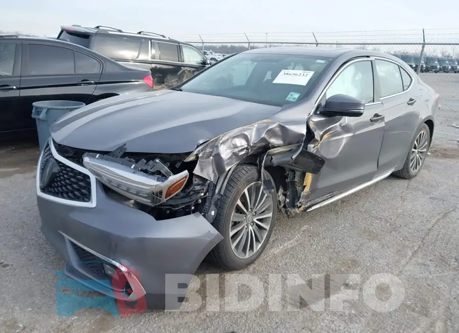 19UUB2F77JA011537 Photo# 2