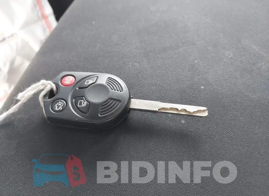 1FADP3F2XJL237575 Photo# 11