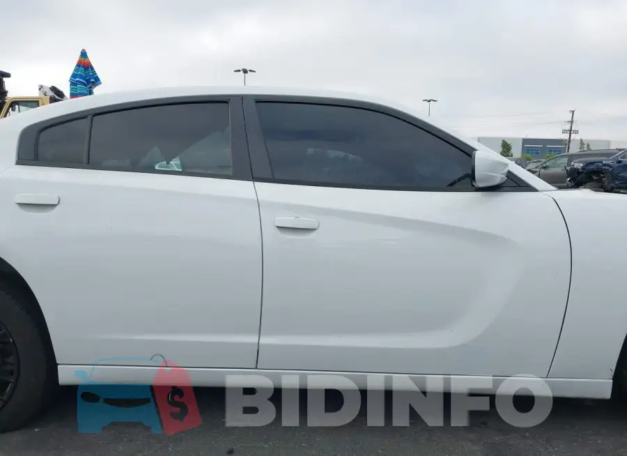 2C3CDXHG8HH642019 Photo# 14