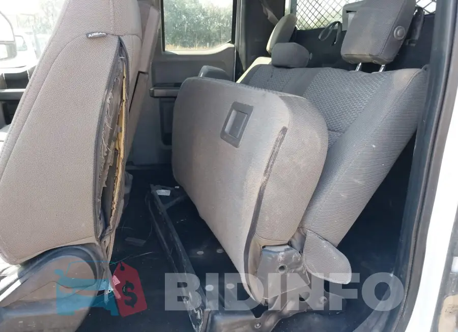 1FD8X3FT7JEB74696 Photo# 6