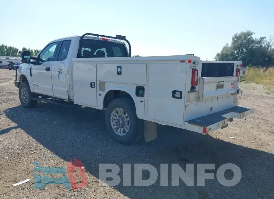 1FD8X3FT7JEB74696 Photo# 3