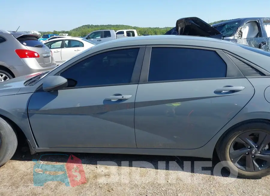 KMHLM4AGXNU332138 Photo# 15