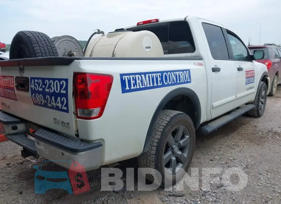 1N6AA0EC9FN515172 Photo# 4