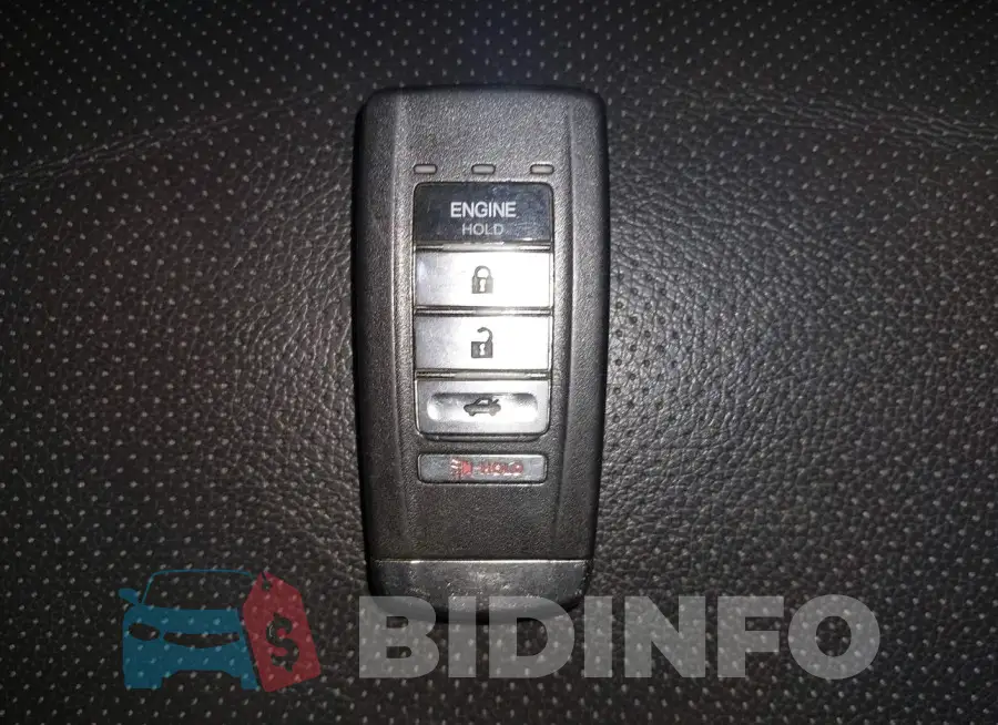19UDE2F70JA003237 Photo# 11