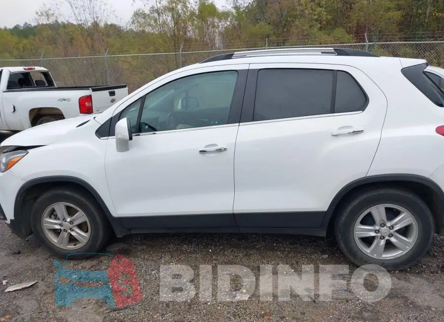 KL7CJLSB3LB011767 Photo# 14