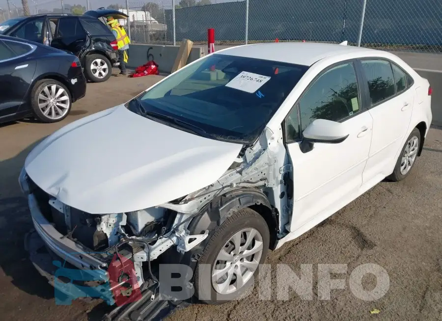 JTDBCMFE2R3030803 Photo# 2