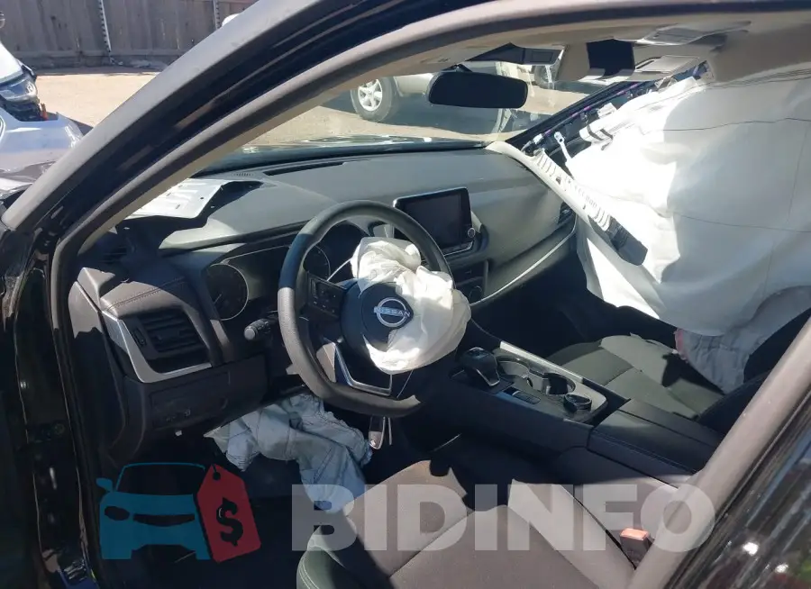 5N1BT3AB8RC677824 Photo# 5
