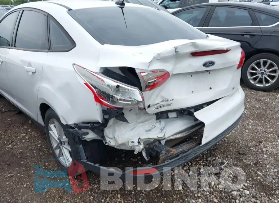 1FADP3F22FL256807 Photo# 6