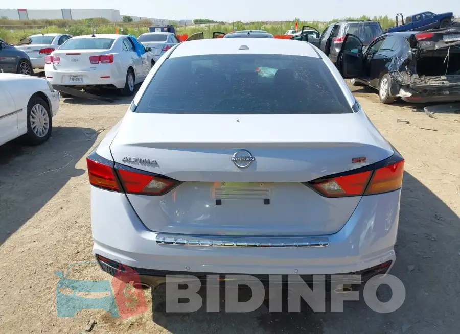 1N4BL4CV9PN422284 Photo# 16