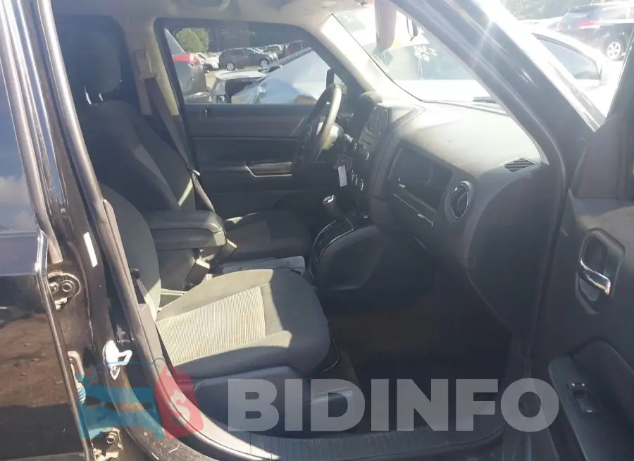 1C4NJPBA2ED928099 Photo# 5