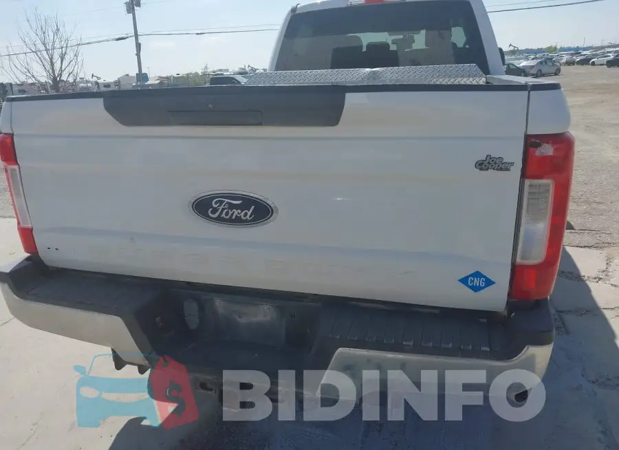 1FT7W2B60JEB23747 Photo# 6
