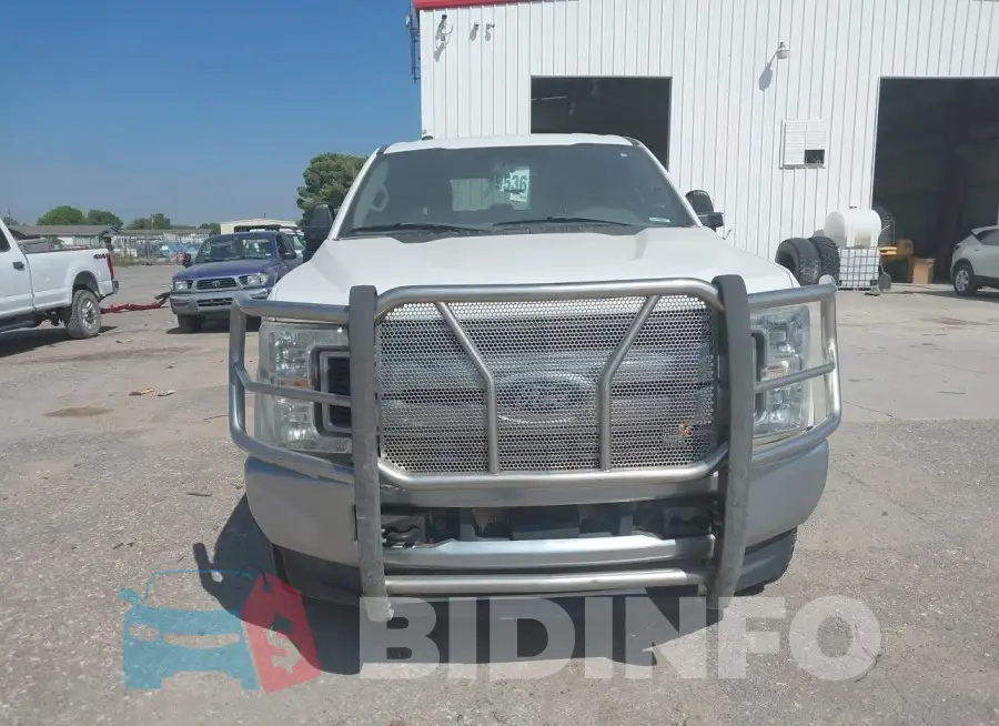 1FT7W2B60JEB23747 Photo# 12