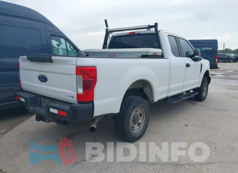 1FT7X2B60JEC27040 Photo# 4
