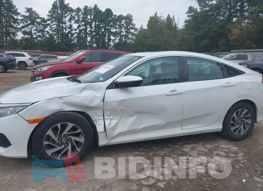 19XFC2F75HE001343 Photo# 6