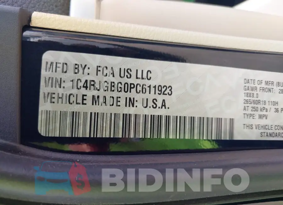 1C4RJGBG0PC611923 Photo# 9