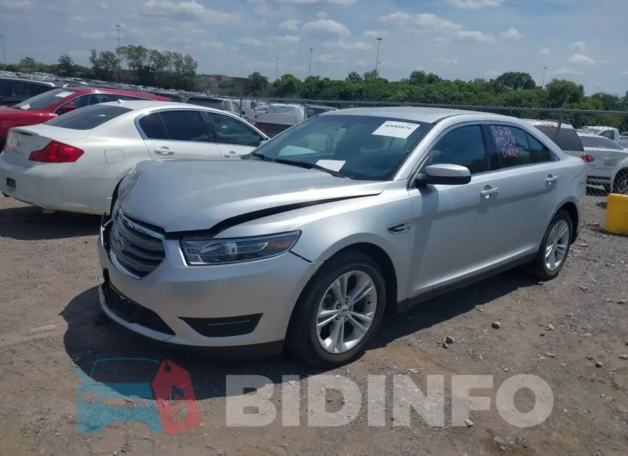 1FAHP2E82JG136251 Photo# 2