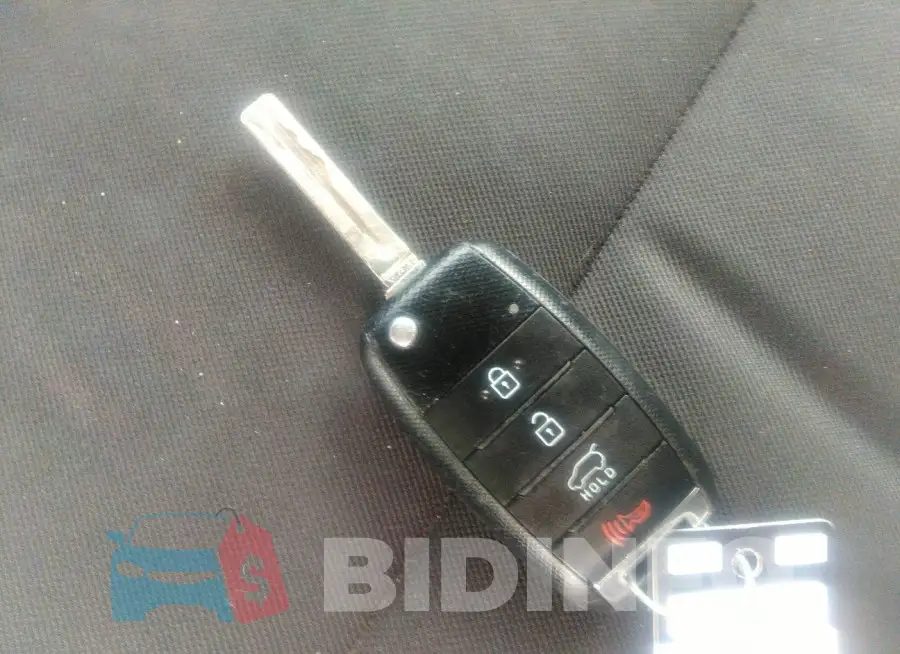KNDJN2A29G7347300 Photo# 11