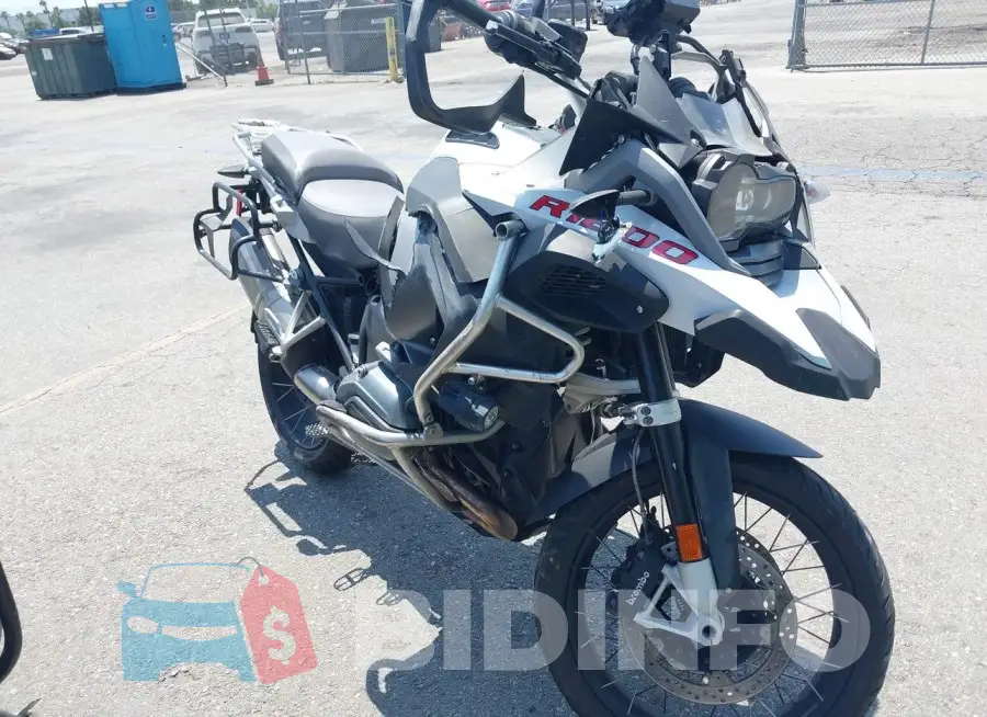 WB10A1208HZ898173 Photo# 1