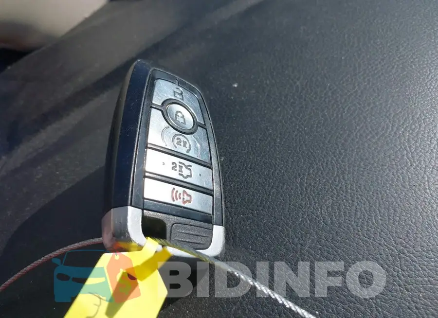 3FA6P0CDXKR138285 Photo# 11