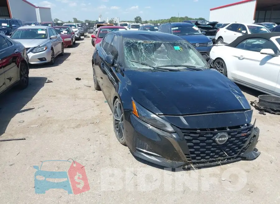 1N4BL4CV3RN391701 Photo# 1