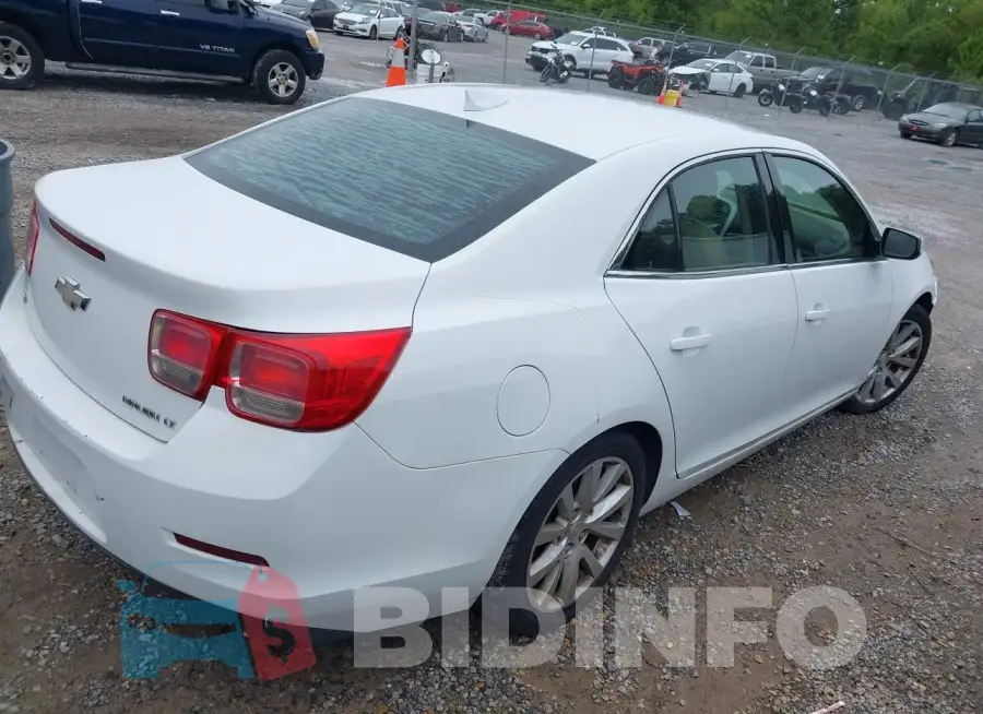 1G11D5SL4FF149345 Photo# 4