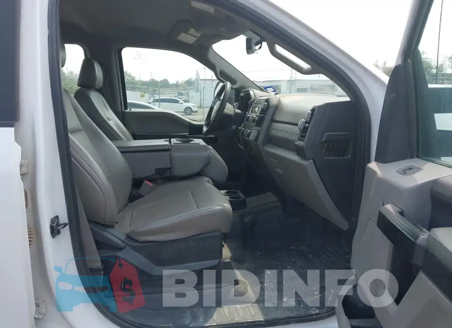 1FT7W2B62JEC62374 Photo# 5