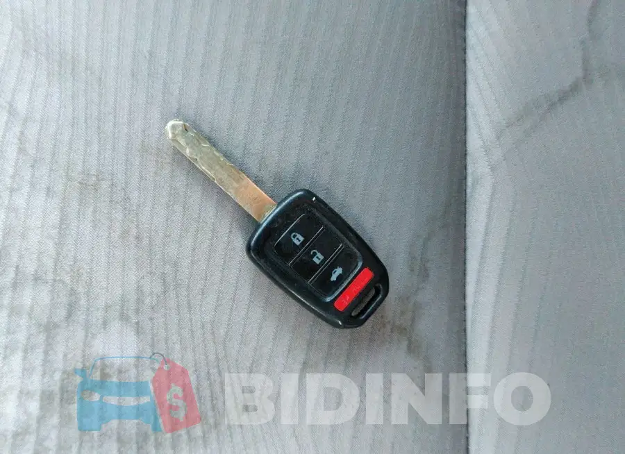 1HGCR2F30FA092019 Photo# 11