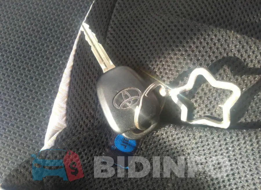 2T3RFREV1JW816517 Photo# 11