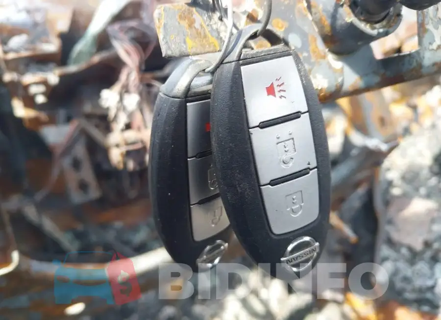 1N6BA1F47JN520087 Photo# 11