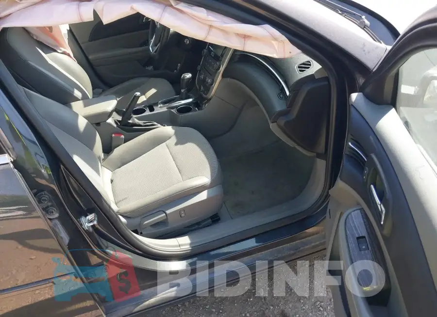 1G11D5SL8FF331663 Photo# 5