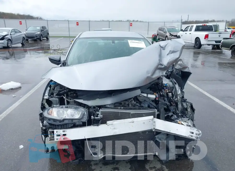 19XFC2F55GE010136 Photo# 12