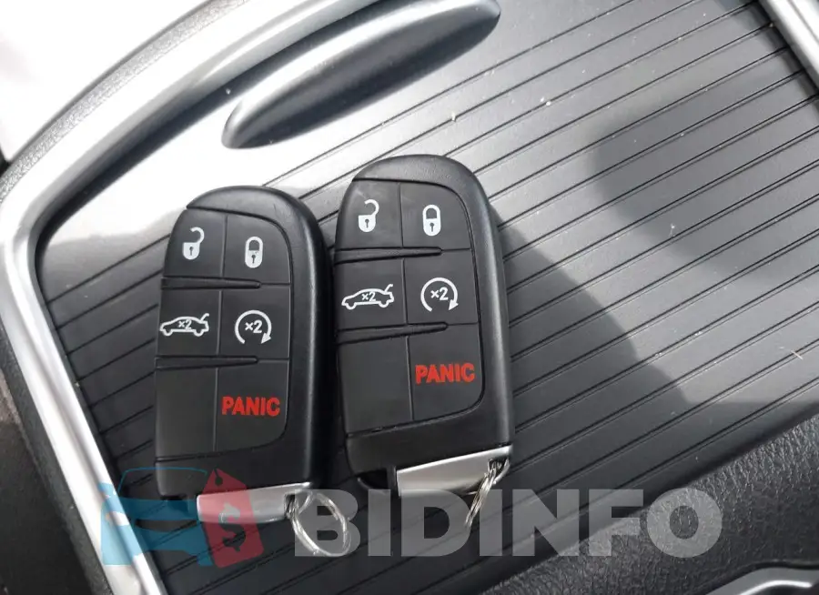 2C3CDXBG3PH682855 Photo# 11