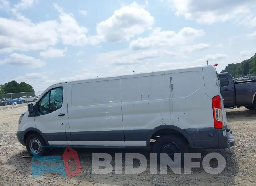 1FTNE9ZM5FKB15353 Photo# 14