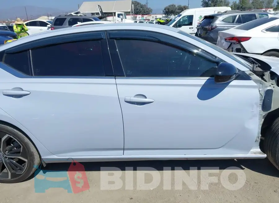 1N4BL4CV6PN410321 Photo# 14