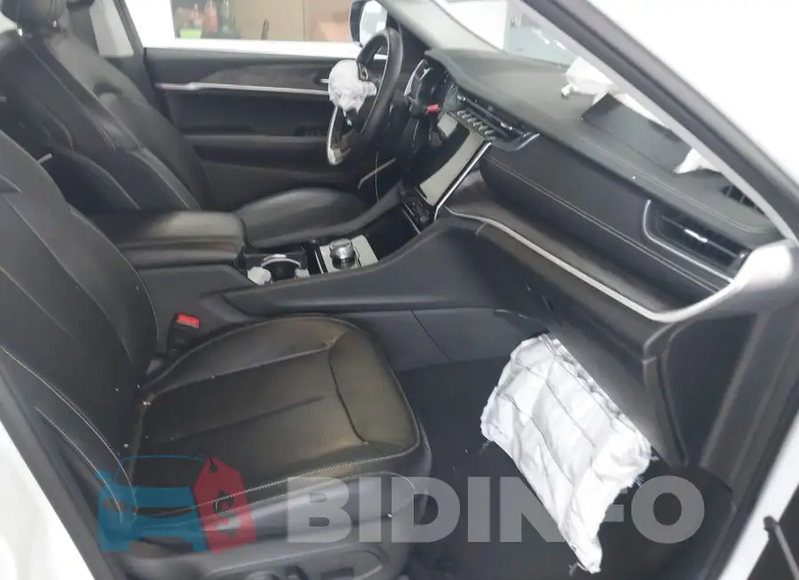1C4RJGBG9N8611497 Photo# 5