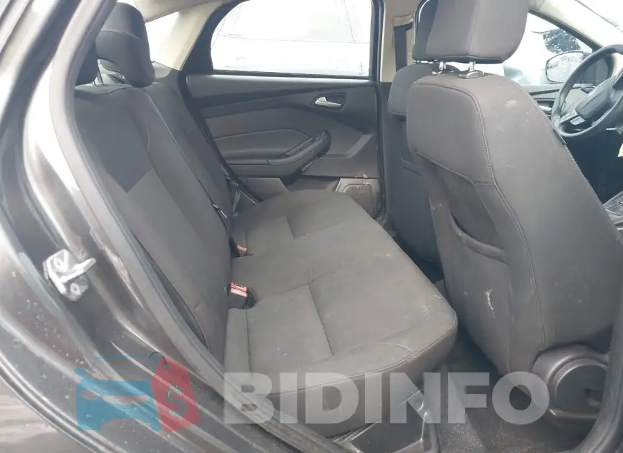 1FADP3F25GL235239 Photo# 8