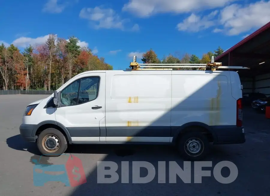 1FTYR1YM2HKB43540 Photo# 14