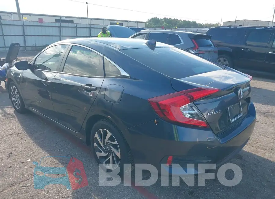 19XFC2F82HE047687 Photo# 3