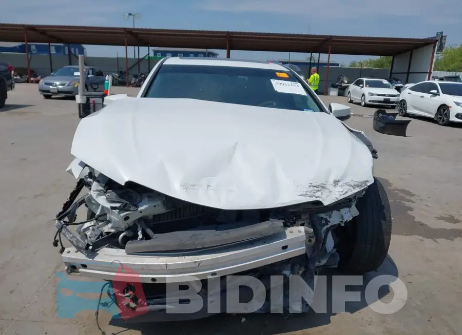19UUB2F37GA008014 Photo# 13