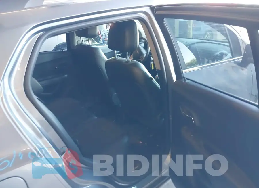 KL7CJLSB5FB110515 Photo# 8