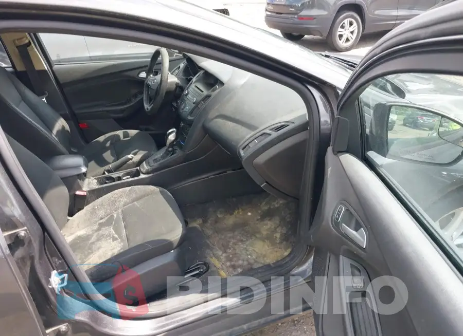 1FADP3F25FL201512 Photo# 5